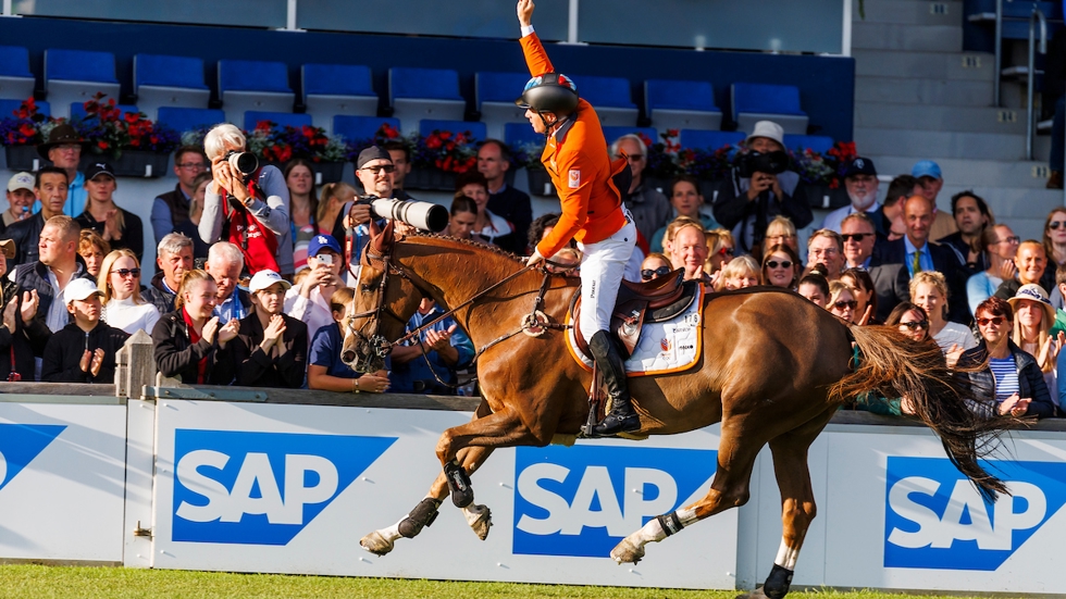 Willem Greve neemt de leiding over van Harrie Smolders