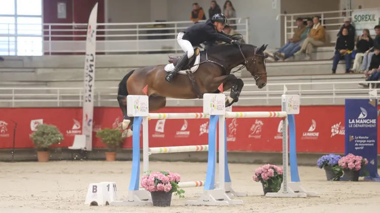 En selle sur Larley Tren, Emeric George triomphe à Saint-Lô