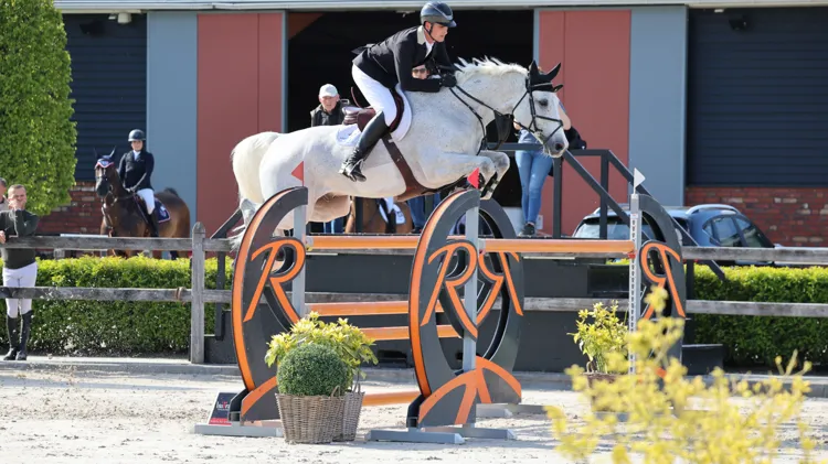 Philippaerts opent sterk in Kronenberg, waaronder met deze Hipster SV in de rankingproef