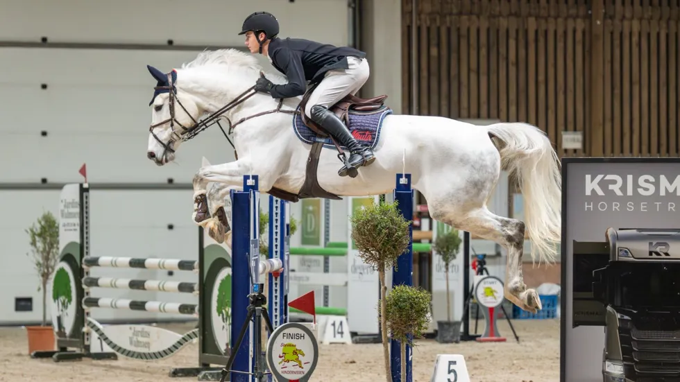 Rik Nauta won de finale en het eindcriterium met U2 van Strijtem