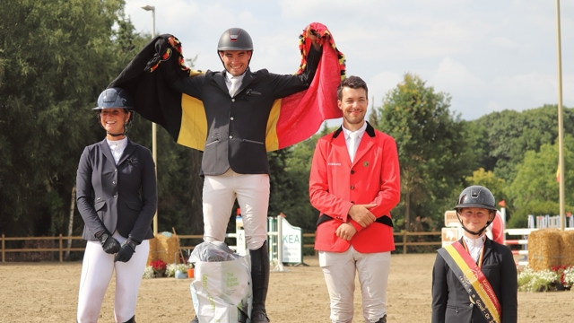 Podium met Yarno Geeroms als winnaar