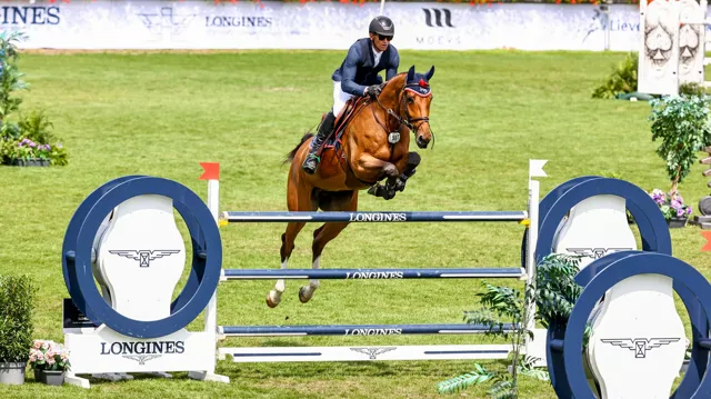 Eduardo Pereira De Menezes en H5 Kay’s Pleasure Hero Z wonnen de CSI2* Grote Prijs