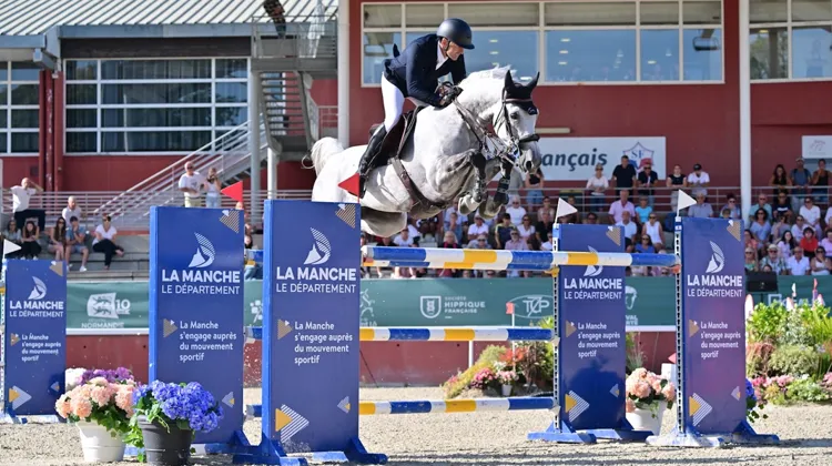 François-Xavier Boudant et Gloria des Besnards dans le Grand Prix 1,50m du Normandie Horse Show de Saint-Lô