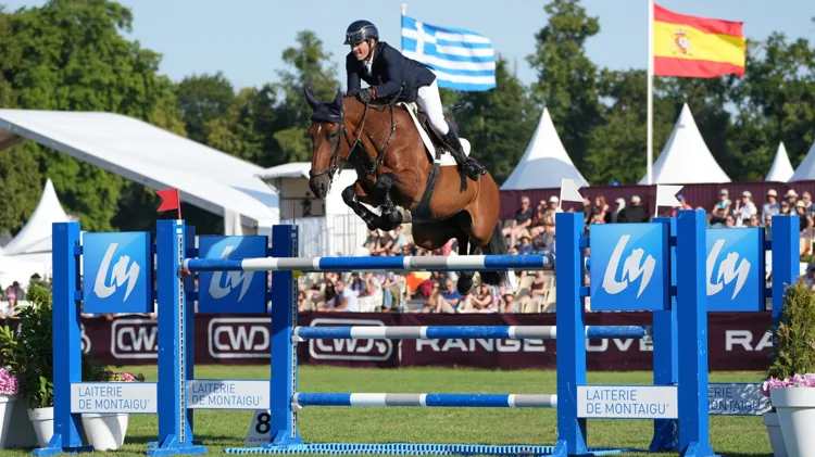 Qapella Di Lino met haar vorige ruiter Guillaume Batillat