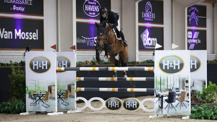 Laurens Houben derde in 1m45-Grote Prijs van Kronenberg