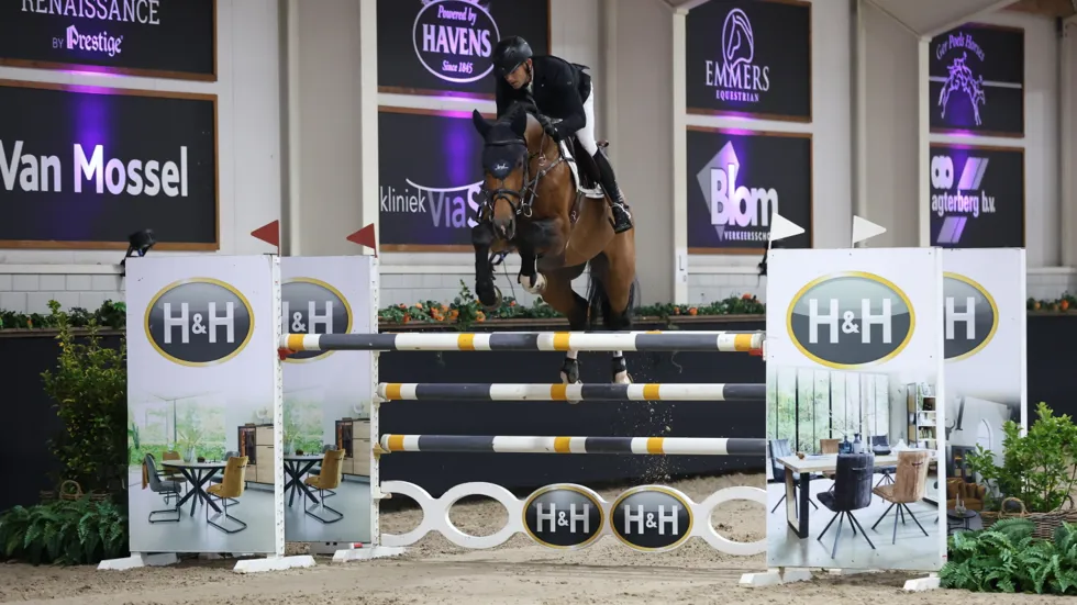Laurens Houben derde in 1m45-Grote Prijs van Kronenberg