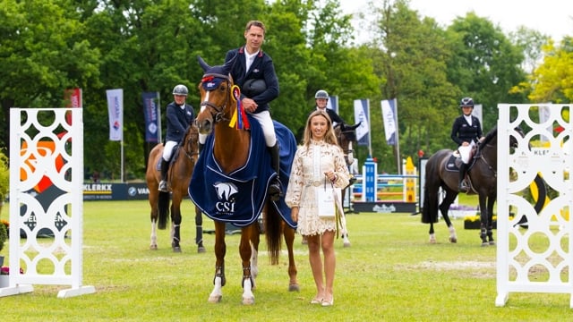 Winnaar van de CSIYH Youngster Tour 1.30m/ 1.35m Beautec Prix , Leopold van Asten
