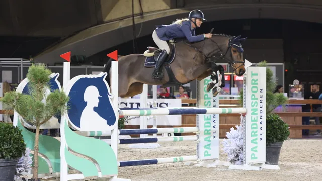 Niki Geenens sprong eveneens naar de overwinning