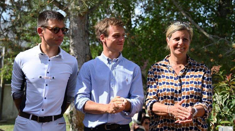 Marie-Laure Deuquet et ses fils, Arthur et Eliott