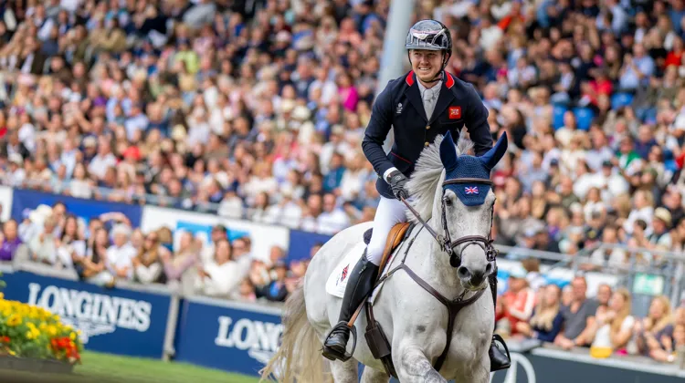 Aux Mondiaux d’Aix-la-Chapelle, Harry Charles et LT Holst Freda ont opéré une remontada extraordinaire de la cinquante-neuvième à la troisième place au classement individuel.