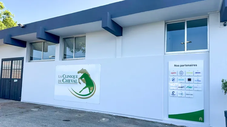Clinique vétérinaire située au cœur de l’hippodrome de Cagnes-sur-Mer