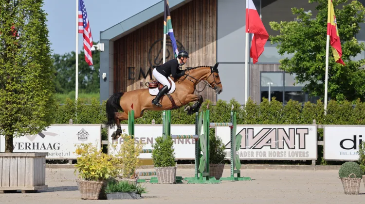 Philippaerts springt met Ragazzo AV naar top vijf in Kronenberg