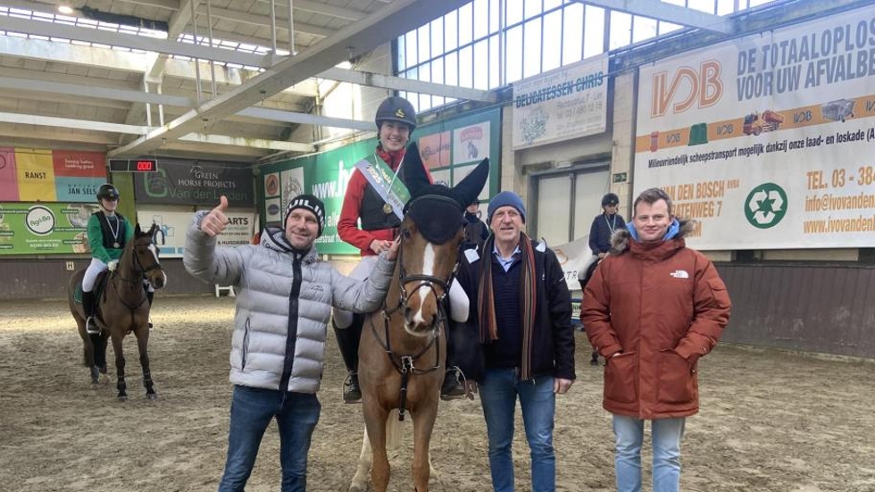 Jens Nijs en Raf Kooremans met één van de nieuwe kampioenen