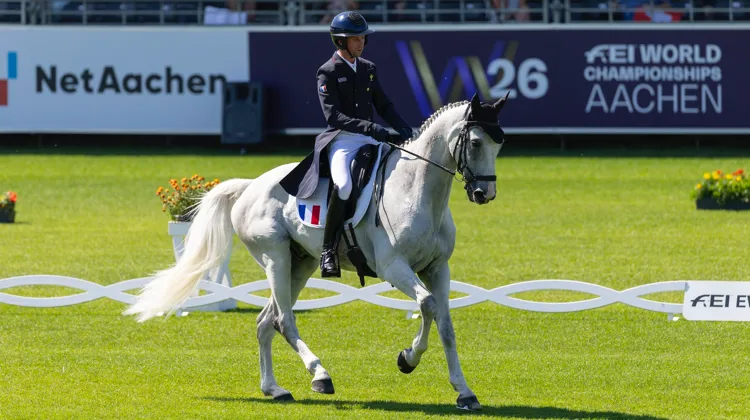 Alexis Goury en selle sur Je'vall, hier lors du test du dressage.