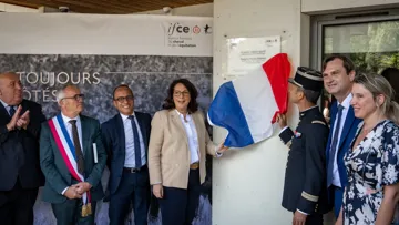 Inauguration du nouveau centre médico-sportif de l’IFCE à Saumur par la ministre des Sports Marina Ferrari.