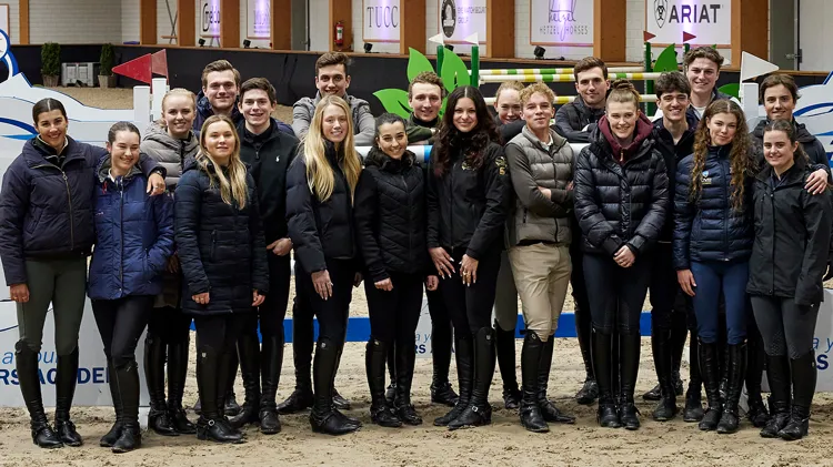 Groepsfoto Young Riders Academy