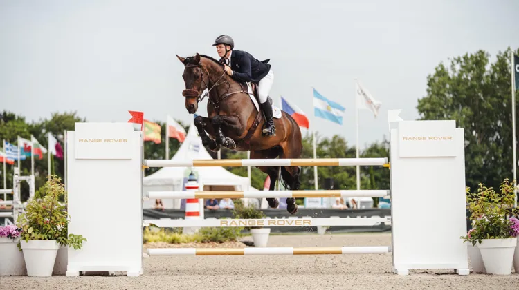 Le Britannique Matthew Sampson et Latte Macchiato ont brillé dans le Grand Prix Range Rover.