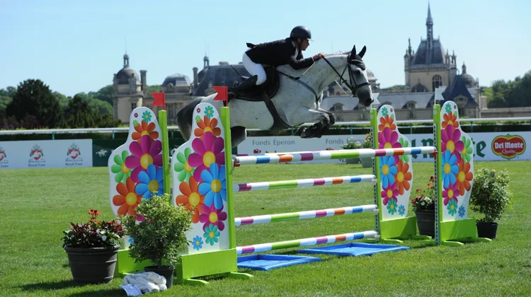 Ici en selle sur Quimono Noir Blondel au CSI 2* de Chantilly, en 2017, Nicolas Sers a amorcé tardivement son ascension sur la scène internationale.