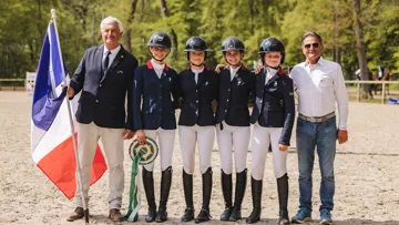 La composition de l’équipe Poneys séléctionnée pour les championnats d’Europe est la même que celle qui avait triomphé lors de la Coupe des nations du CSIO Poneys de Compiègne. 
