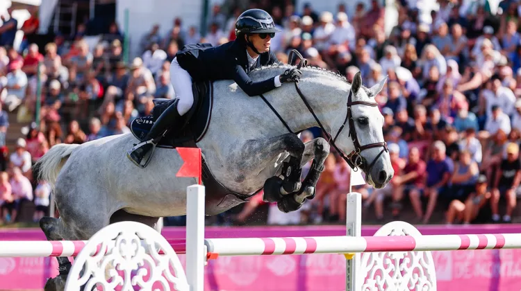 Ici à Dinard avec Juliette Faligot, Arqana de Riverland a entretenu les espoirs olympiques de l’élevage charentais lorsqu’elle avait été confiée à John Whitaker en 2024.