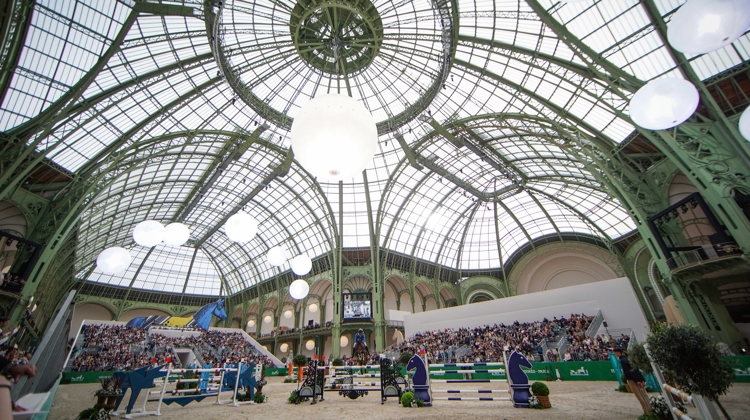 La somptueuse nef du Grand Palais. 