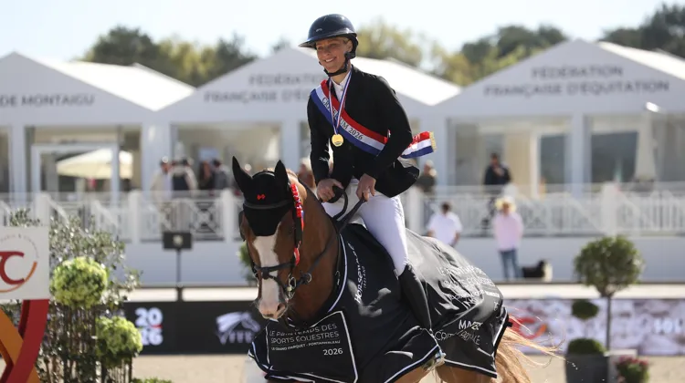 Stéphanie Hennequin et Candice vd Celiebruge Z ont été sacrée en Pro 1. 