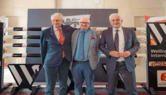 Christian Paillot, Mickael Stone et Hervé Morin ce matin à Caen