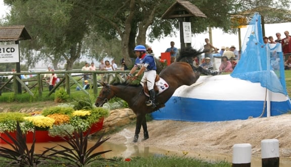 Ici en 2004 à Athènes, Espoir de la Mare avait permis au Saumurois d’obtenir un titre olympique collectif et le titre individuel de champion du monde. 