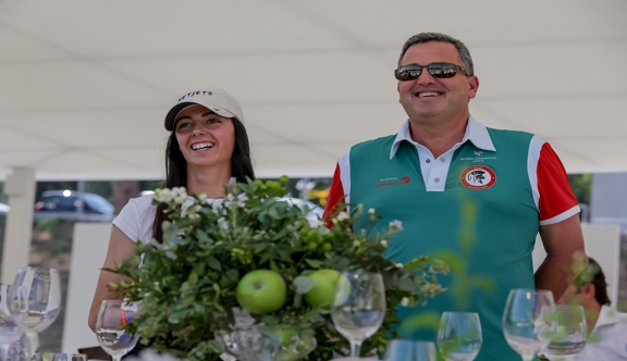 En 2021, la Nordiste a rencontré Mark et Tara Rein, ses principaux soutiens et propriétaires de ses chevaux. 
