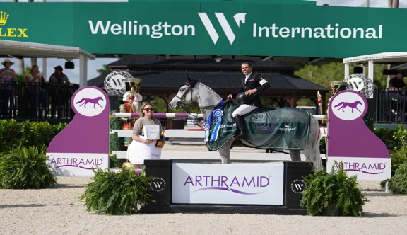 Kent Farrington reste numéro un mondial en ce mois de décembre, notamment grâce à sa victoire dans le Grand Prix 4* de Wellington dimanche dernier.