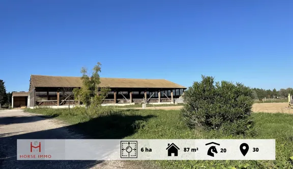 Domaine équestre récent de six hectares, au calme et proche des axes, idéal pour un projet professionnel ou privé.