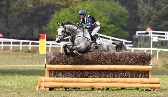 Nicolas Touzaint est ici en selle sur Diabolo Menthe, qu’il espère qualifier pour les Mondiaux d’Aix-la-Chapelle. 