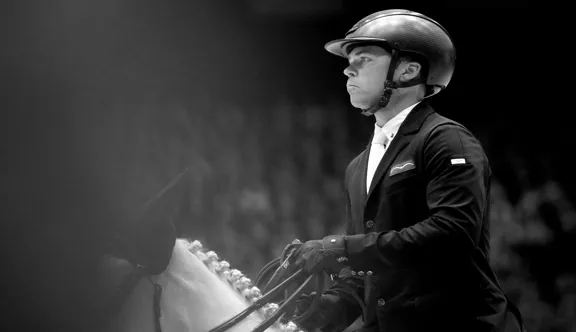 En 2025, l’Américain Kent Farrington a littéralement écrasé la concurrence mondiale, ayant remporté pas moins de neuf Grands Prix de label 5*, trois de label 4* et quatre de label 3* !