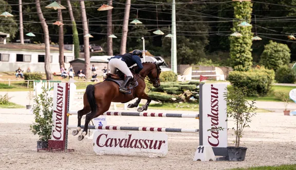 Le circuit Cavalassur Super 10 fait son retour ce printemps avec dix étapes en Amateur 2 (1,10 m), chacune dotée de mille euros et conclue par un barrage réunissant les dix meilleurs couples.