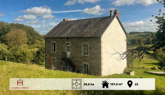 À quelques kilomètres d’Évaux-les-Bains, ce domaine d’un seul tenant offre un cadre privilégié pour un projet d’élevage ou de vie à la campagne.