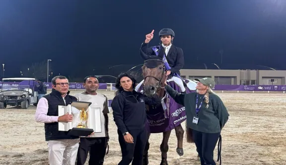 KC Leasing accompagne les cavaliers ambitieux en compétition avec des chevaux expérimentés pour accélérer leur progression.