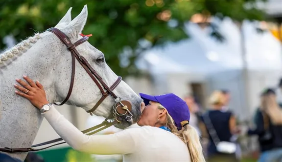 Éric Livenais interroge une idée clé du sport équestre : un cheval saute-t-il vraiment que s’il en a l’envie ? 