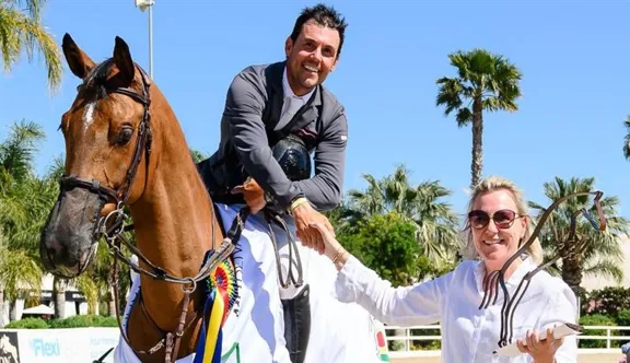 À huit ans, No Nonsense TN a remporté son premier Grand Prix avec Sergio Alvarez Moya