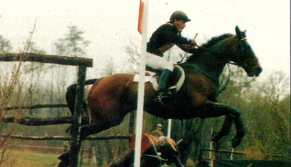 Emmanuel Maes, originaire d'Anvers, est paraît-il davantage connu en Grande-Bretagne où il a fait ses classes, qu'en France où il concourait pour la première fois.L'expérience acquise outre-Manche a fait largement la différence.