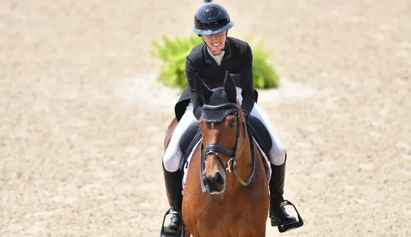 Monica Spencer et Artist ont pris la tête du CCI 5*-L de Lexington