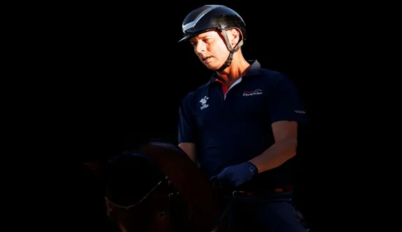 Pilier de l’équipe britannique de dressage, Carl Hester a retrouvé le chemin des concours en début d’année à Doha puis à Fontainebleau.