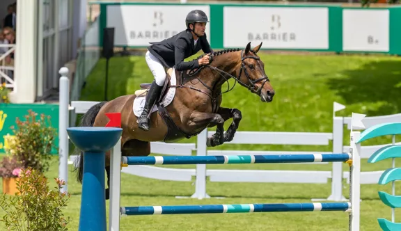 Steve Guerdat a mené Lancelotta à la victoire dans le Prix Saur, ce samedi à La Baule