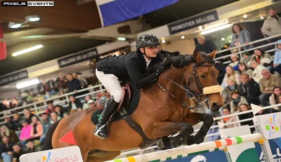 Grabuge, le dernier propre frère d’Orient Express, a fait parler de lui en prenant la quatrième place du Grand Prix à 1,55m du CSI4* de Saint-Lô l’automne dernier avec Bilal Zaryouh.