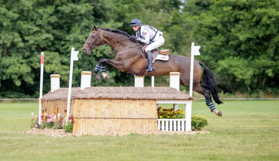 Alice Casburn et Topspin sont en pole position après le cross
