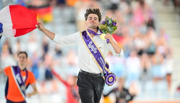 Quentin Jabet a conclu la première semaine des Mondiaux avec trois médailles autour du cou