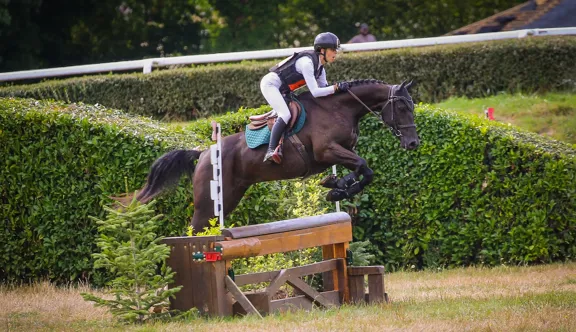 Mérida de la Mouline est la nouvelle championne de France des chevaux de complet de quatre ans