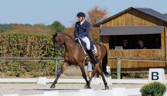 Thomas Carlile et Golden de Béliard au Mondial en piste lors du test du dressage.