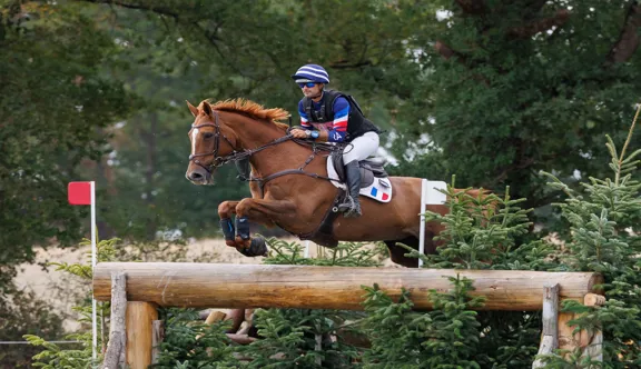 Benjamin Massié et Figaro Fonroy ont pris la tête du CCIO 4*-S de Lignières aujourd'hui, lors du cross.