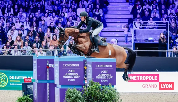 Henrik von Eckermann et Hylanderhof’s Saruschka ont remporté le Grand Prix à 1,60m disputé ce soir à Lyon.