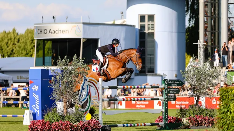 Ici au CHIO d’Aix-la-Chapelle, Nina Mallevaey et Dynastie de Beaufour semblent incontournables dans une sélection pour les Mondiaux d’Aix-la-Chapelle. 